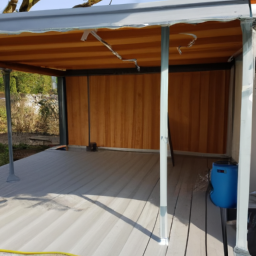 Créer une atmosphère méditerranéenne avec une pergola en fer forgé Abbeville